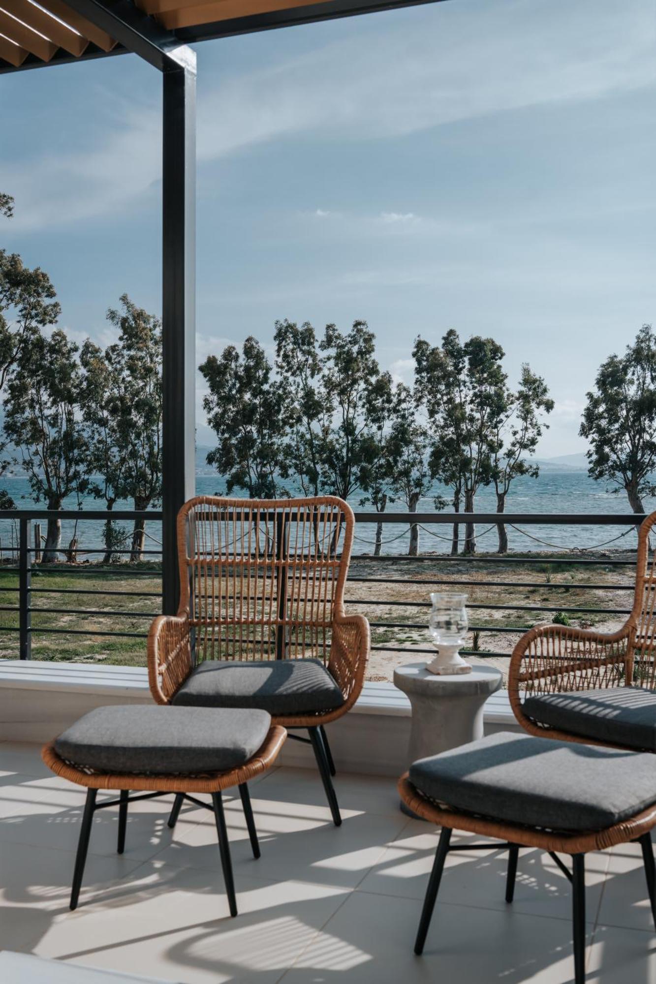 Ponte Suites Andírrion Buitenkant foto