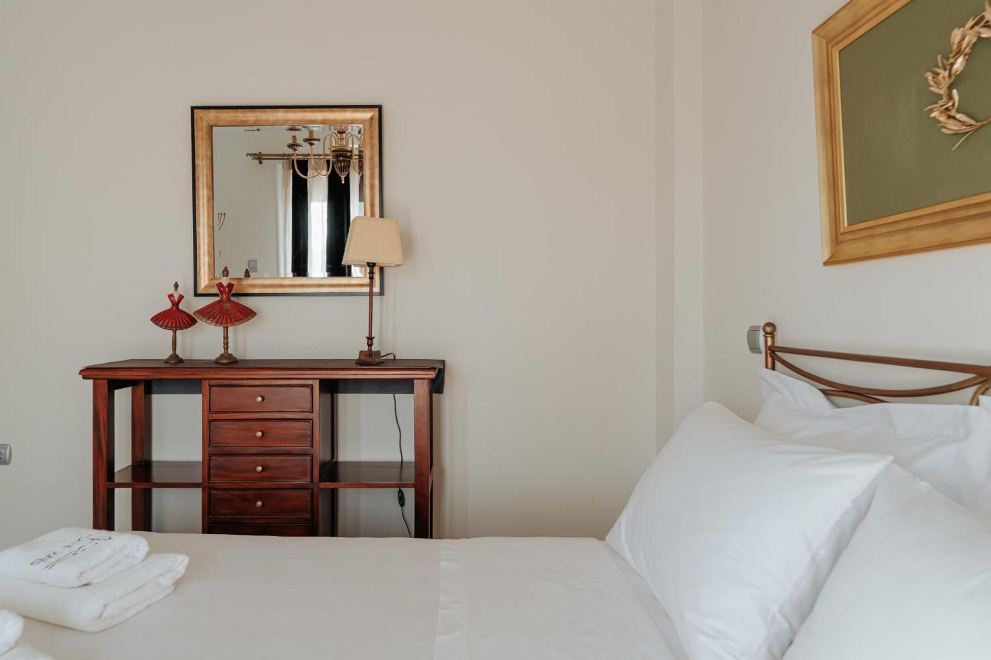 Ponte Suites Andírrion Buitenkant foto