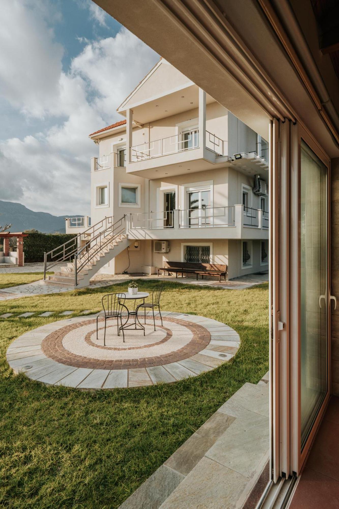 Ponte Suites Andírrion Buitenkant foto